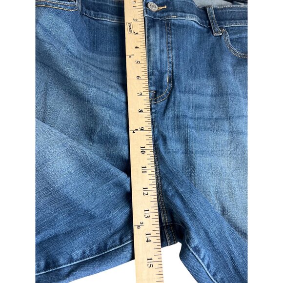 Torrid Bombshell Skinny Premium Stretch Jeans 26R Medium Wash 5-Pocket Style - Picture 8 of 16